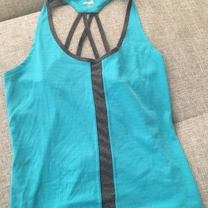 Women’s workout tank top